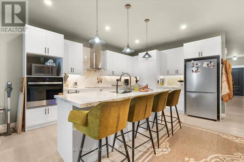 7 Scott Drive — photo 11 of 40