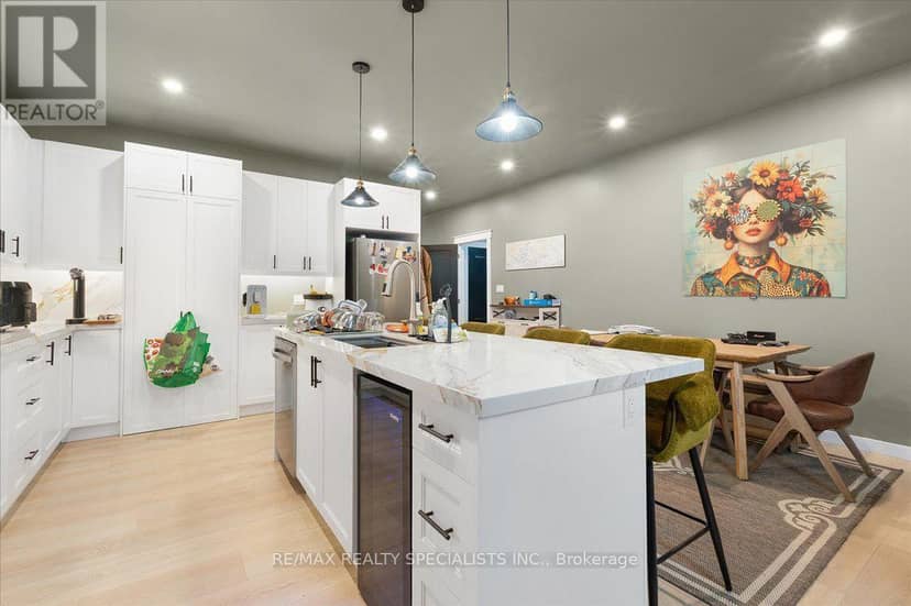 7 Scott Drive — photo 13 of 40