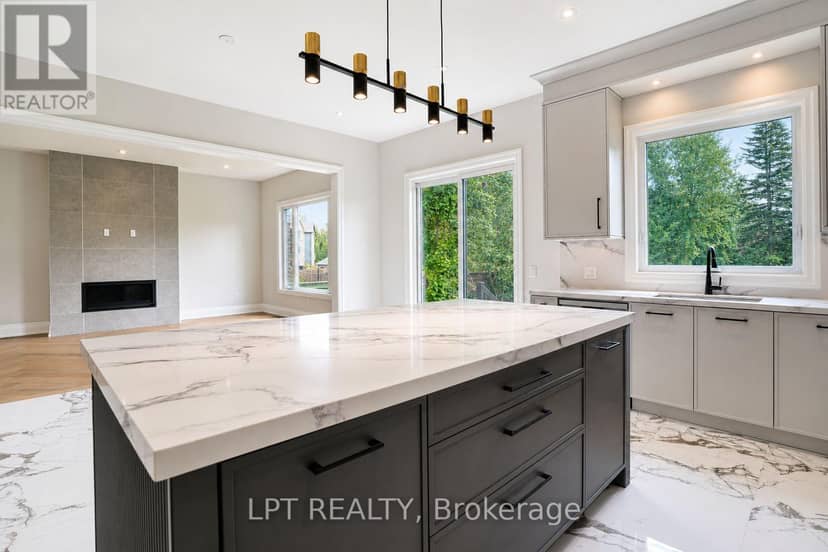 7 Richmond Park Drive — photo 15 of 40