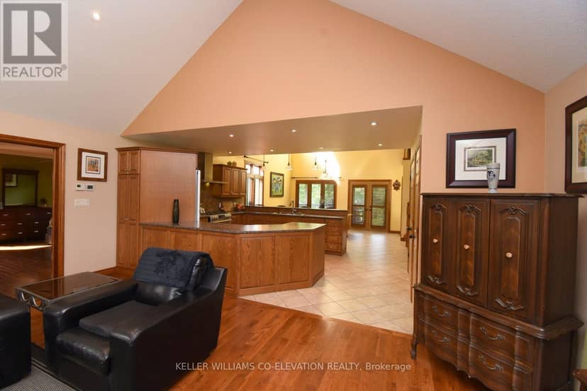 635 Millgrove Side Road — photo 5 of 40