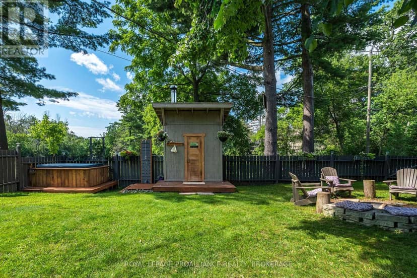 330 Elmwood Drive — photo 10 of 40