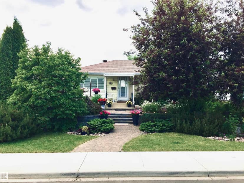 5320 105B ST NW, Edmonton