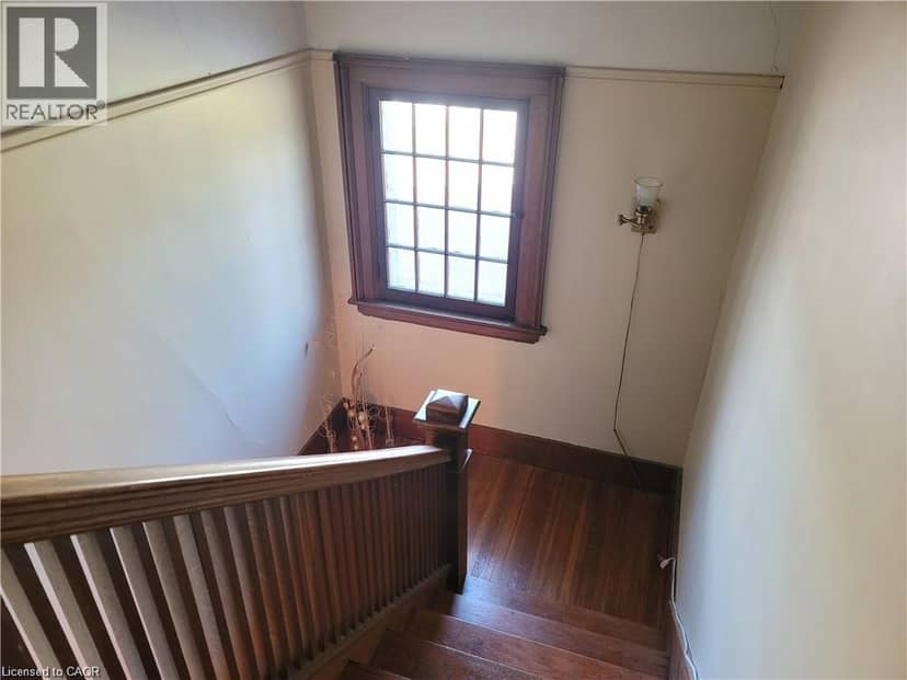 71 NORFOLK Street N — photo 19 of 40