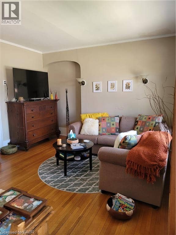 71 NORFOLK Street N — photo 9 of 40