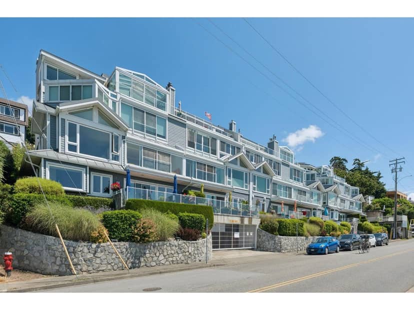 202 15165 MARINE DRIVE, White Rock