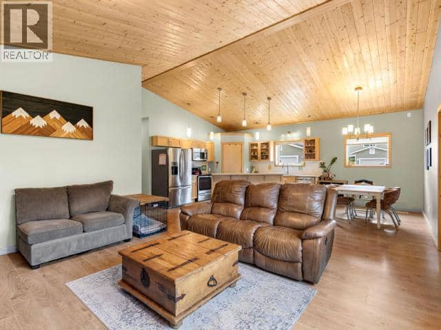 63 Eldorado Drive — photo 23 of 33