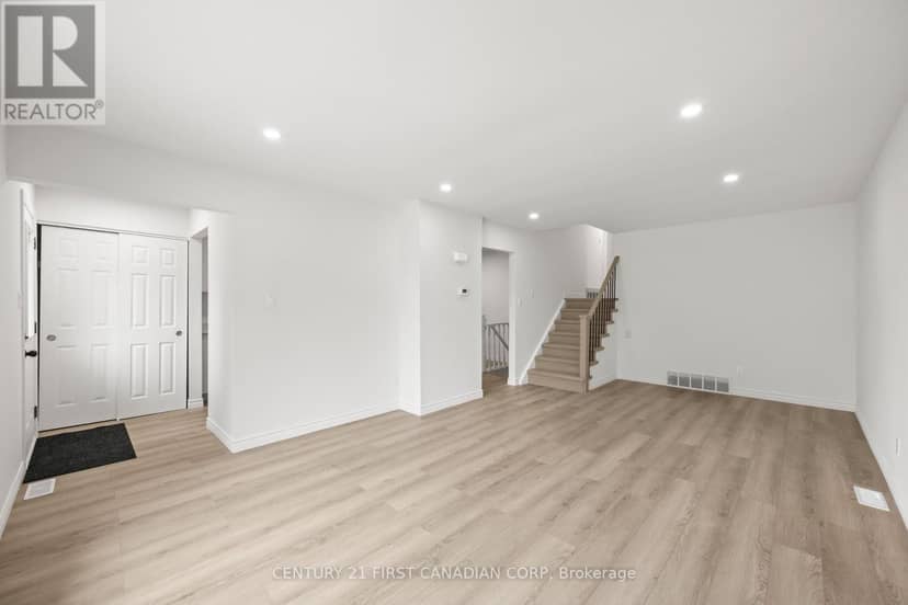 1642 Aldersbrook Road, London North, photo 3