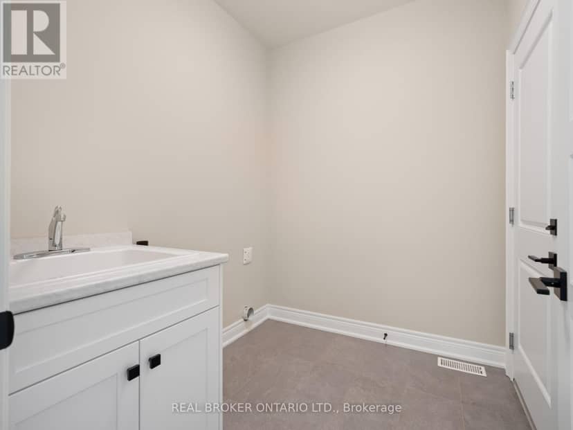 26 Austin Drive — photo 8 of 40