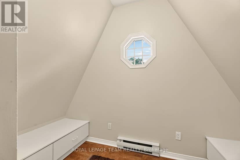 170 Acacia Avenue — photo 29 of 40