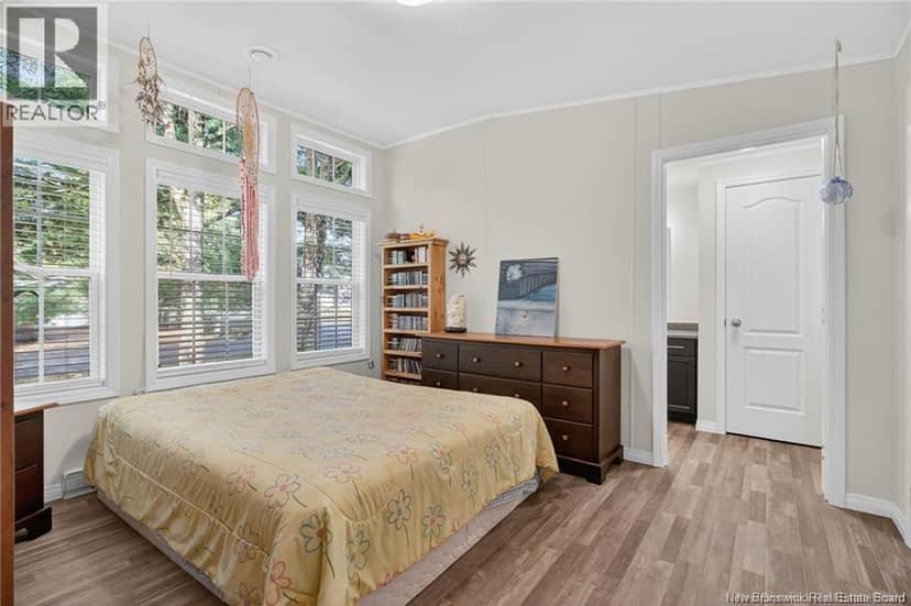 2 Larchwood Street — photo 13 of 27