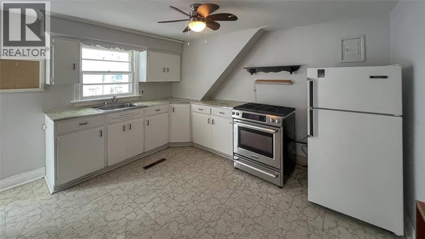 437 Bright Street — photo 13 of 24