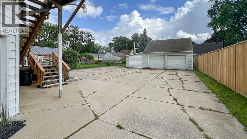 437 Bright Street — photo 2 of 24