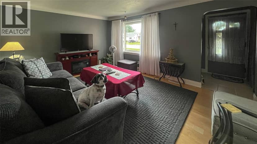437 Bright Street — photo 3 of 24