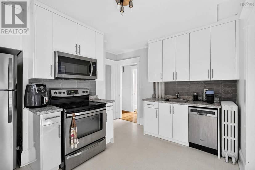 6195/6197 Cedar Street — photo 14 of 40