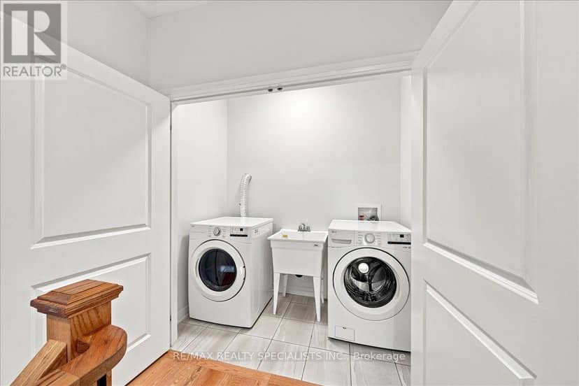 13 - 220 Dissette Street — photo 16 of 27