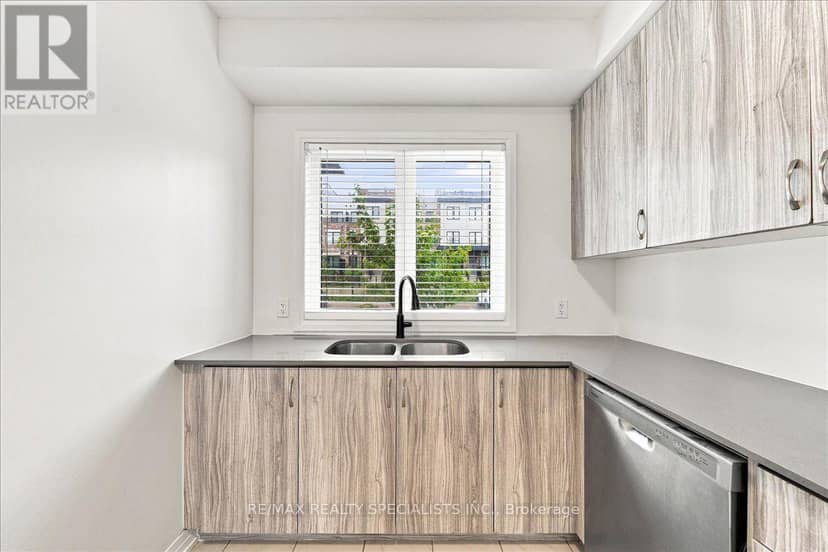 13 - 220 Dissette Street — photo 8 of 27