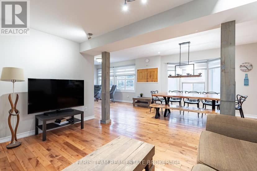 687 Innisfil Beach Road — photo 11 of 40