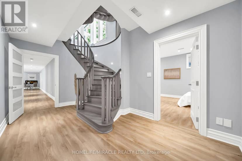 271 Oakhill Road — photo 37 of 40