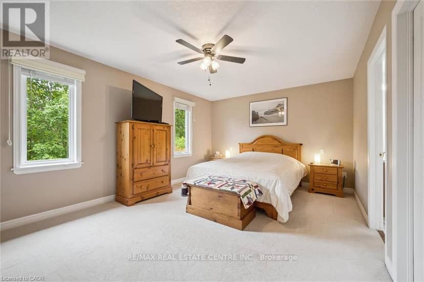 555 Killbear Court, Waterloo, photo 8