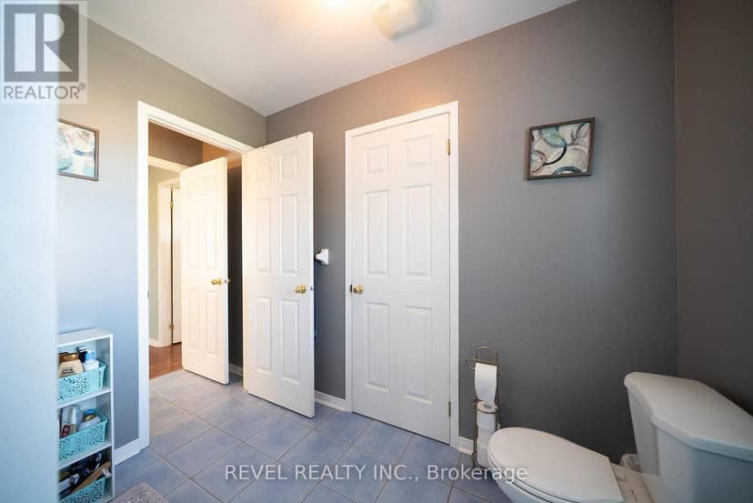 51 Webb Avenue — photo 24 of 40