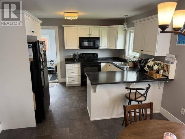 130 WALKER Avenue — photo 2 of 19