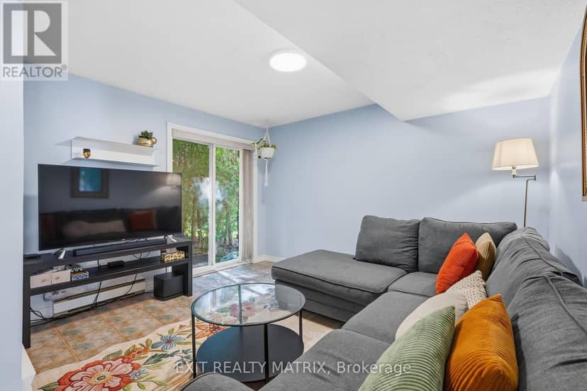 270 Fernleaf Crescent — photo 10 of 40