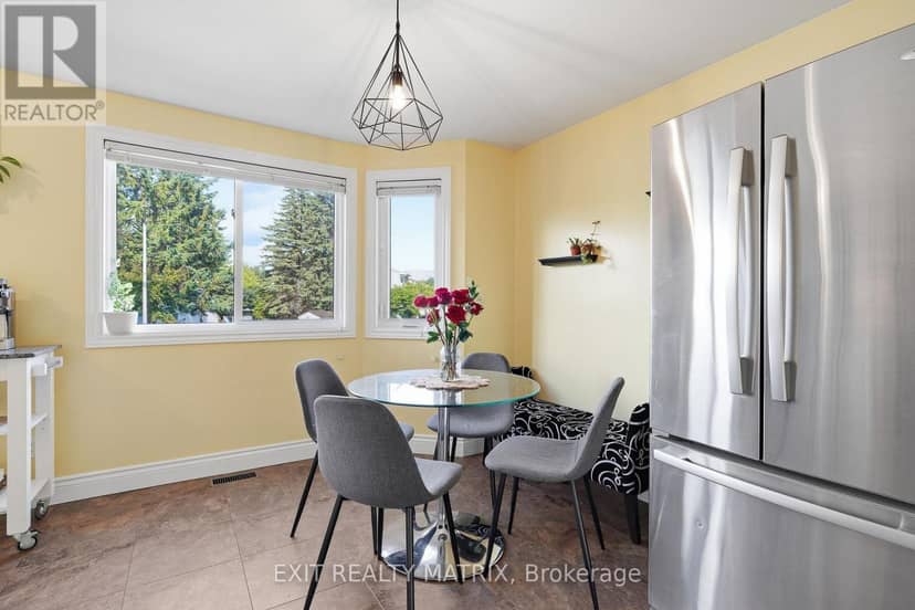 270 Fernleaf Crescent — photo 23 of 40