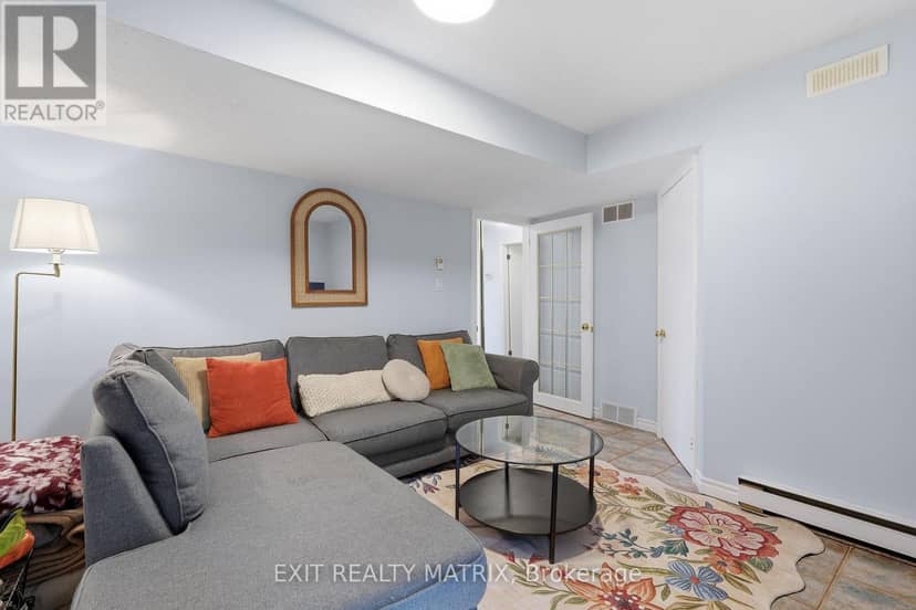 270 Fernleaf Crescent — photo 11 of 40