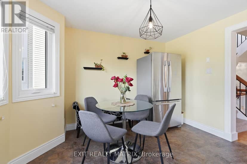 270 Fernleaf Crescent — photo 24 of 40