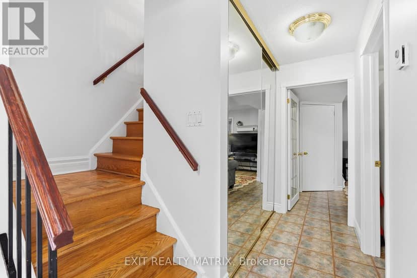 270 Fernleaf Crescent — photo 9 of 40