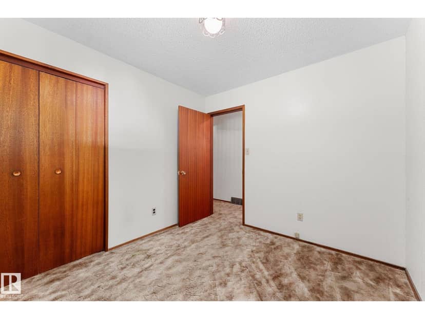5020 53 AV — photo 27 of 40