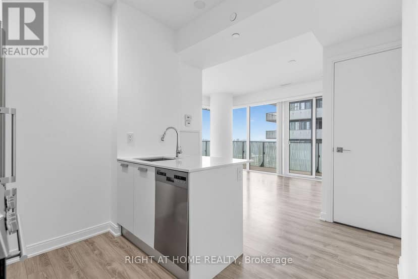 3408 - 42 Charles Street E — photo 15 of 36