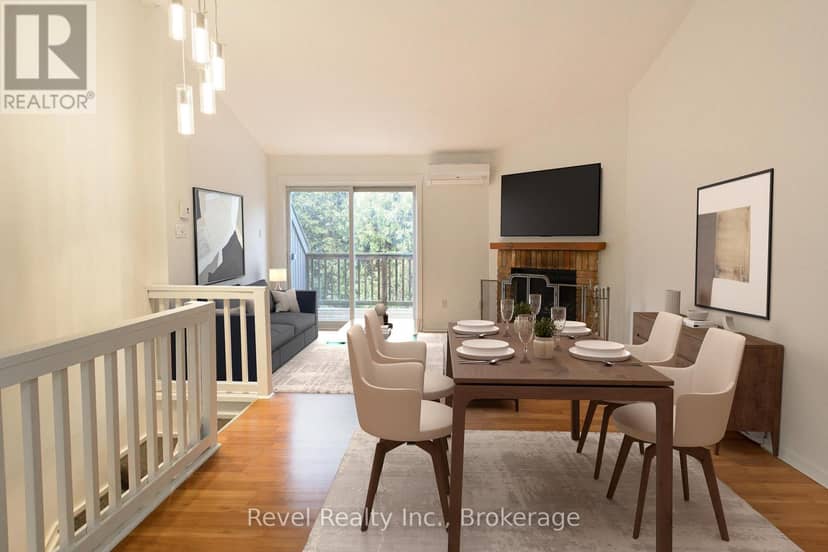 227 - 17 Harbour Street W — photo 1 of 20