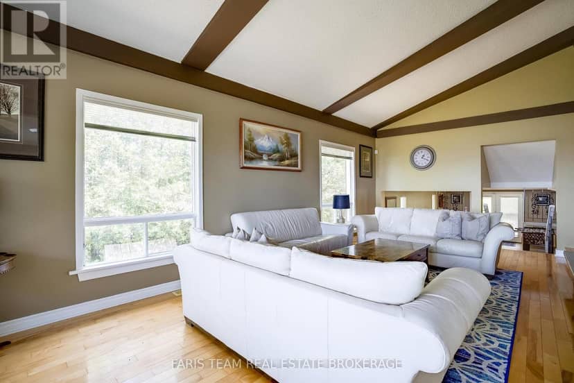 1787 Champlain Road — photo 14 of 40