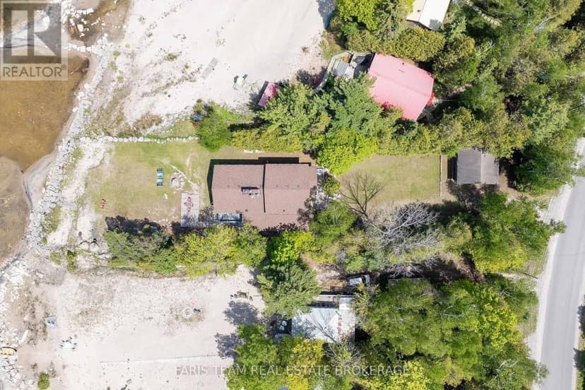 1787 Champlain Road — photo 40 of 40