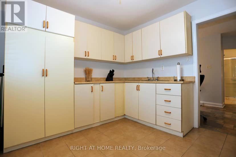 323 Levis Avenue — photo 13 of 40