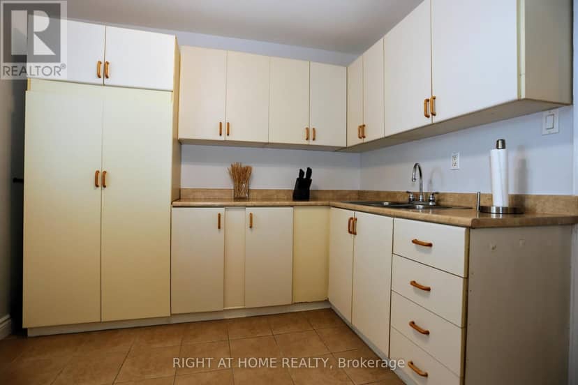 323 Levis Avenue — photo 15 of 40