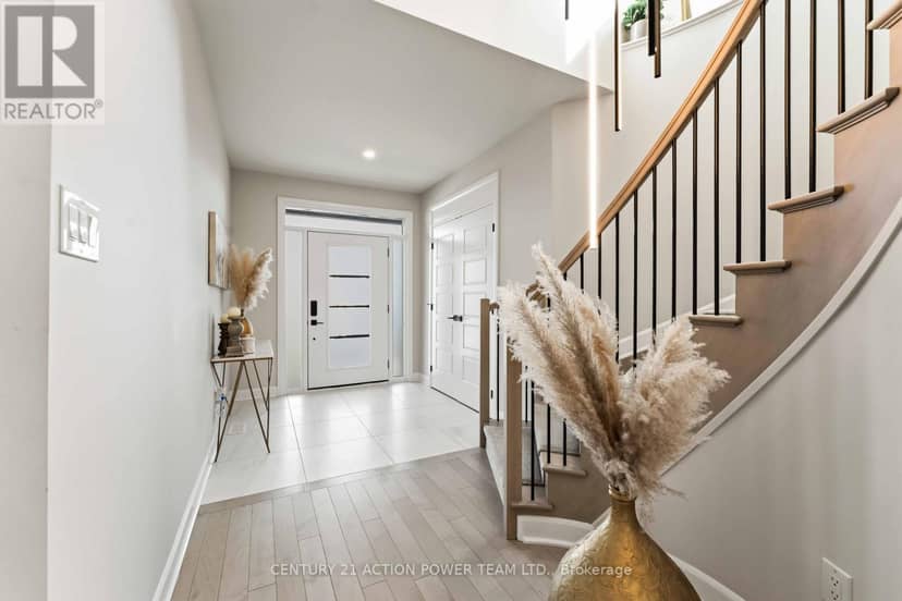 644 Moonflower Crescent — photo 3 of 40