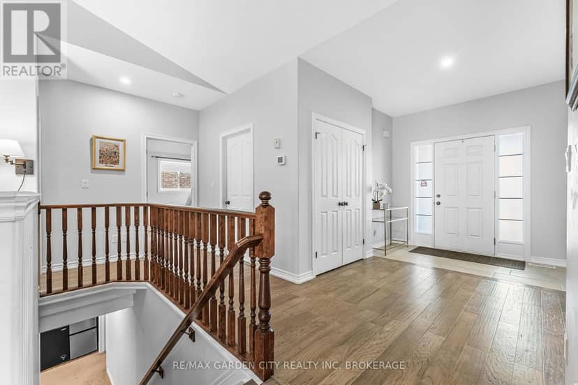 4022 Bush Crescent — photo 6 of 36