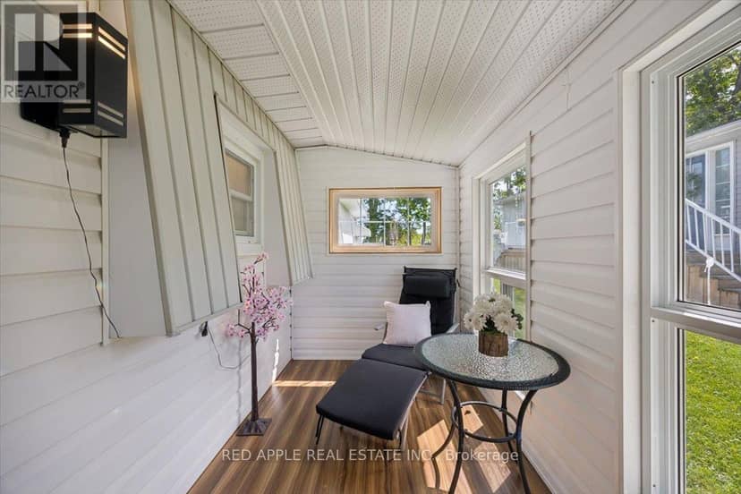 30 Flora Court — photo 18 of 34