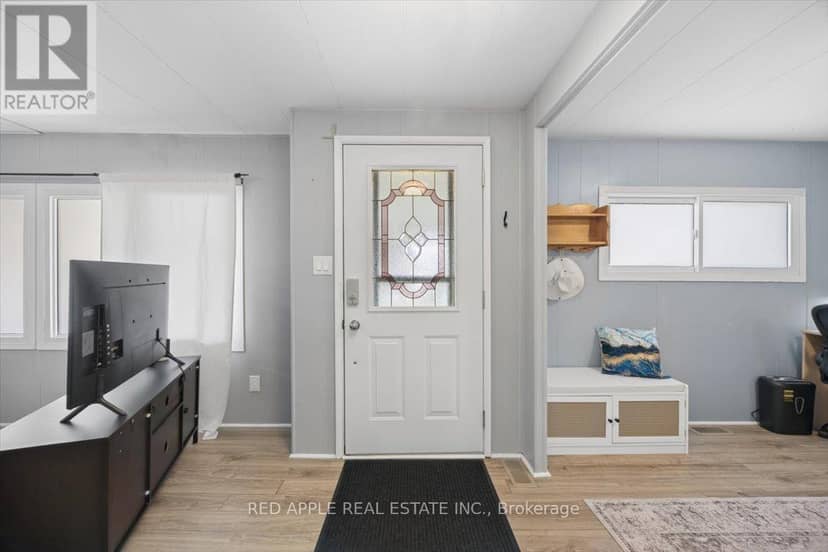 30 Flora Court — photo 4 of 34