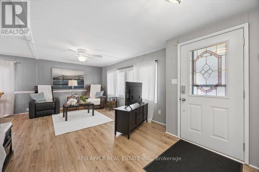 30 Flora Court — photo 5 of 34