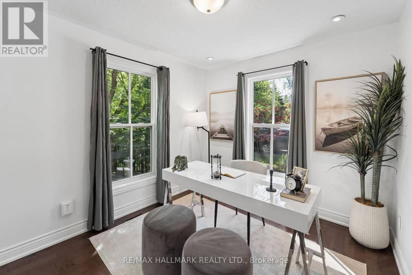 13 E J Lennox Way — photo 4 of 40