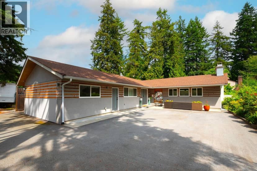 2420 EDGEMONT BOULEVARD, North Vancouver
