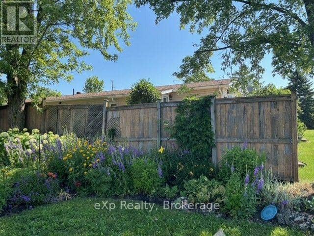 4 - 230 4 Concession — photo 12 of 40