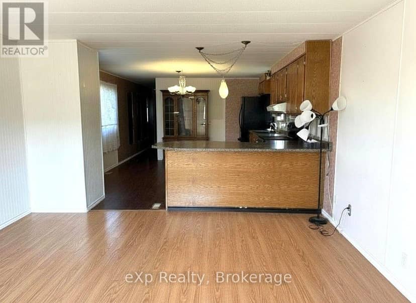 4 - 230 4 Concession — photo 24 of 40