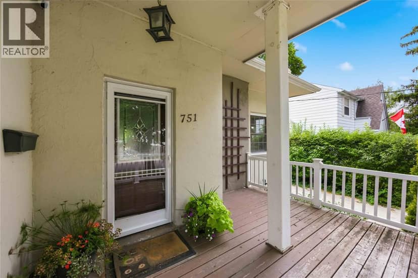 751 Ross Avenue — photo 15 of 40