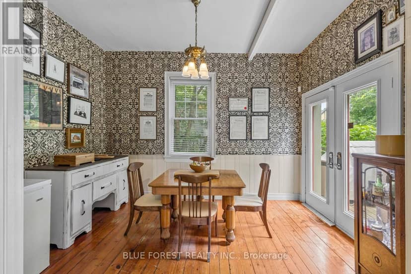 550 Elizabeth Street — photo 12 of 40