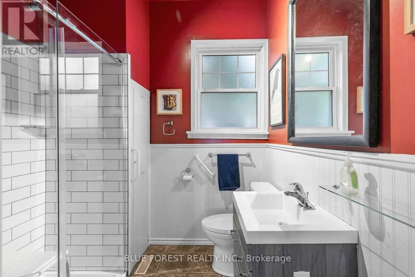 550 Elizabeth Street — photo 14 of 40