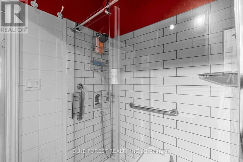 550 Elizabeth Street — photo 15 of 40